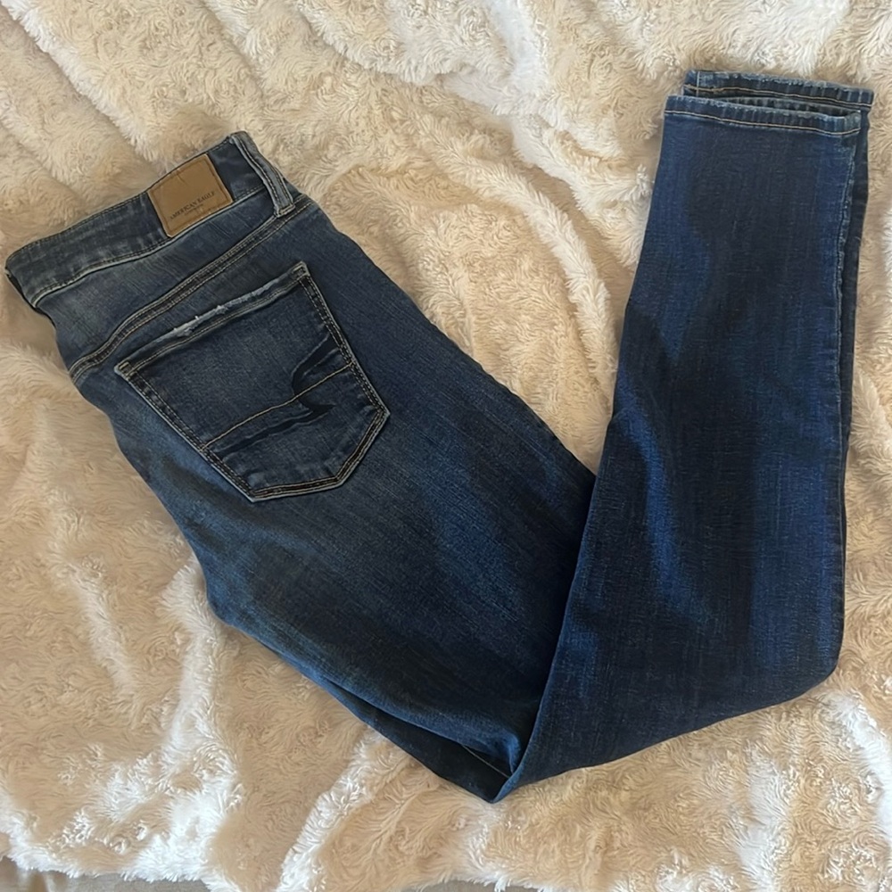 Size 6 Regular American Eagle Medium wash Skinny Jean